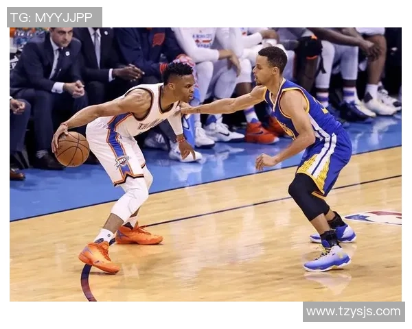 勇士与雷霆西部决赛数据分析揭示关键对决因素与战术布局 勇士与雷霆西部决赛数据分析揭示关键对决因素与战术布局